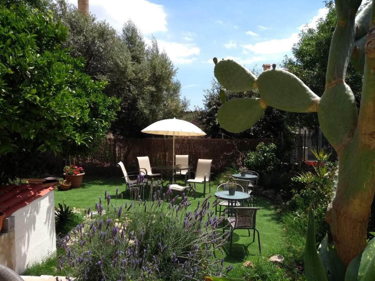 Casa Guest House, For Mountain Lovers! Couette-café Caimari